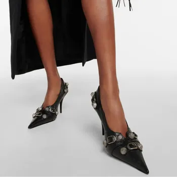 Дамски фини обувки с остър пръсти на висок ток в европейския и американския стил, модни нови пролетно-летни пикантни женски обувки с нитове